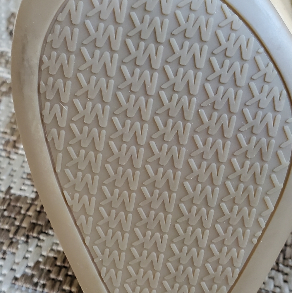 NWT - Michael Kors | Stunning Nude Patent Heels Size 10 - Picture 11 of 12